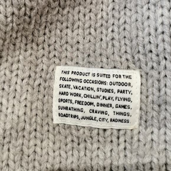 Knitted sweater - Picture 6 of 6